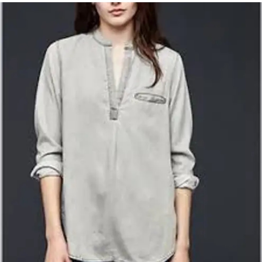 GAP Long Sleeve Top